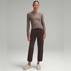 Lululemon Tapered-Leg Mid-Rise Pant 7/8 Length *Luxtreme Espresso size Large